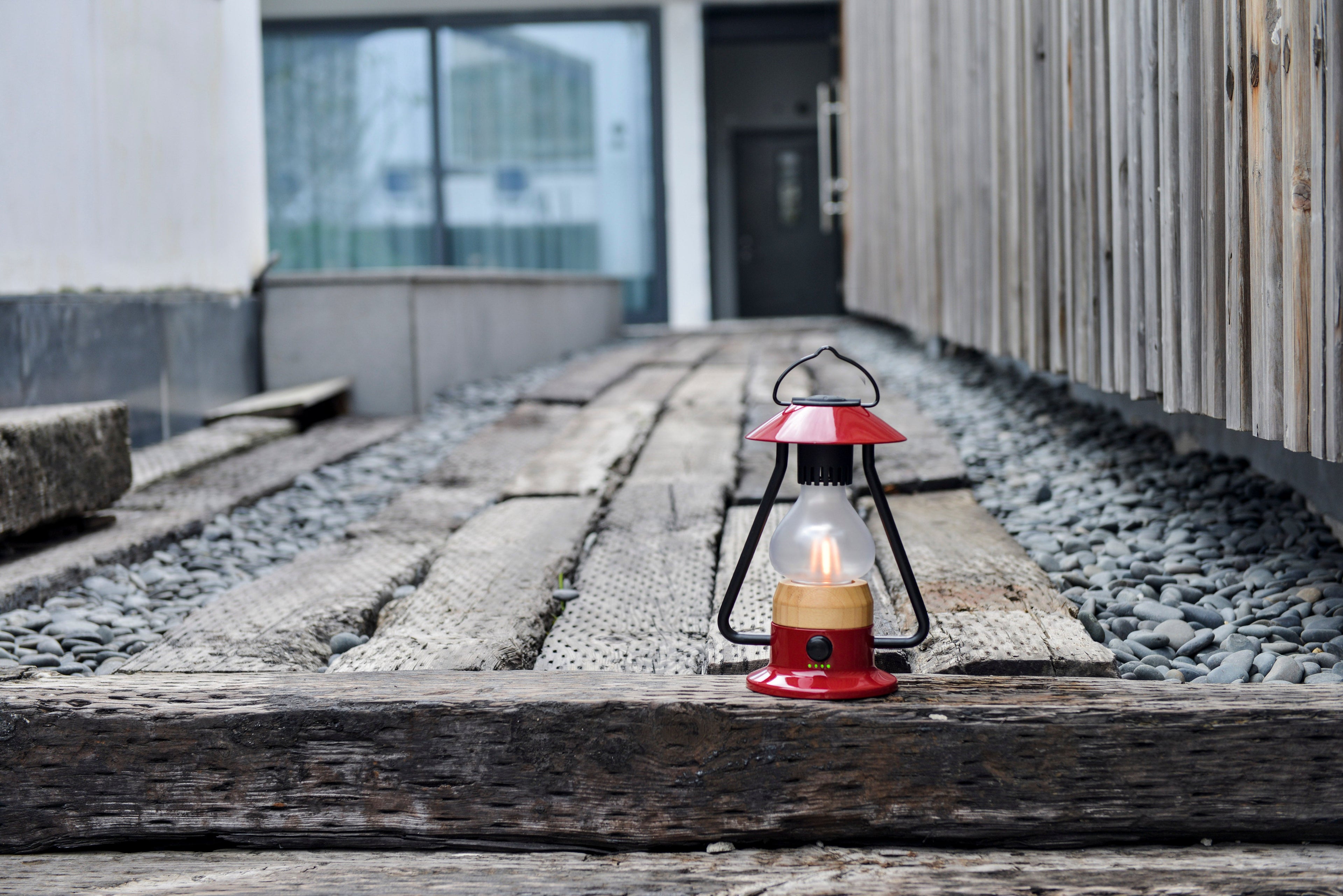 🫎 Doug's Other Picks: The ROMANTICO All-In-One Lamp